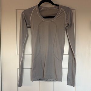 Lululemon Athletica Swiftly Tech Long-Sleeve Shirt size 4 striped